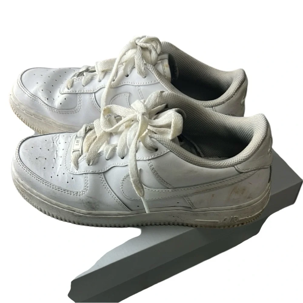 Nike White Leather Sneakers with Ventilation